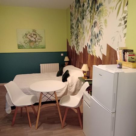 Chez Lulu Hotel Сен-Сатюрнен-д'Апт Екстериор снимка
