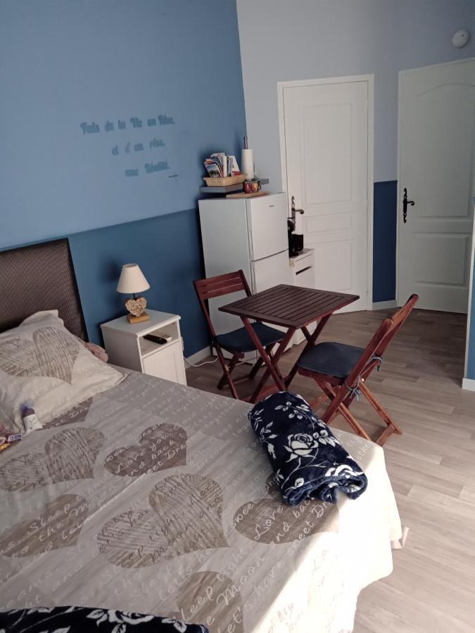 Chez Lulu Hotel Сен-Сатюрнен-д'Апт Екстериор снимка